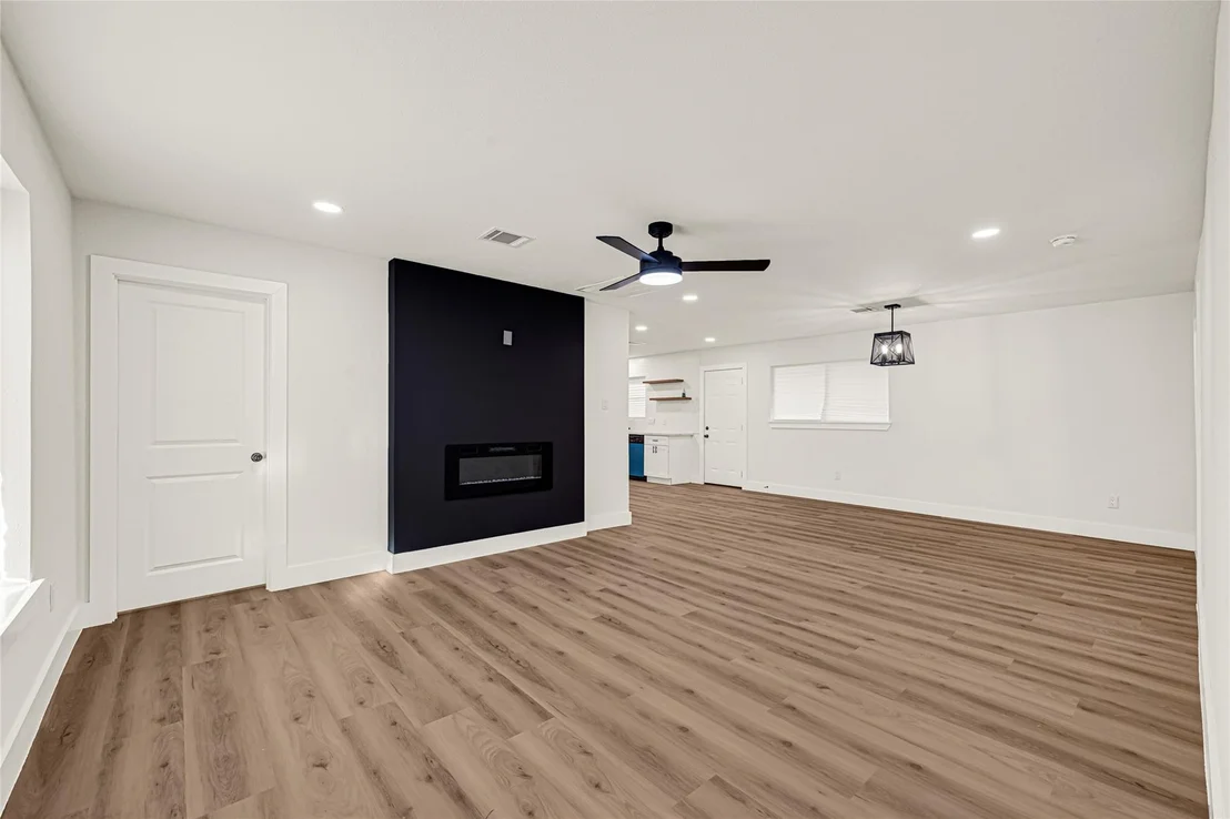 Photo of 5827 Heron Drive