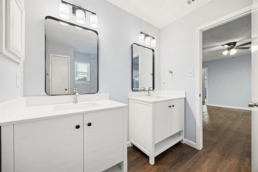 Photo of 12027 Fairpoint Drive