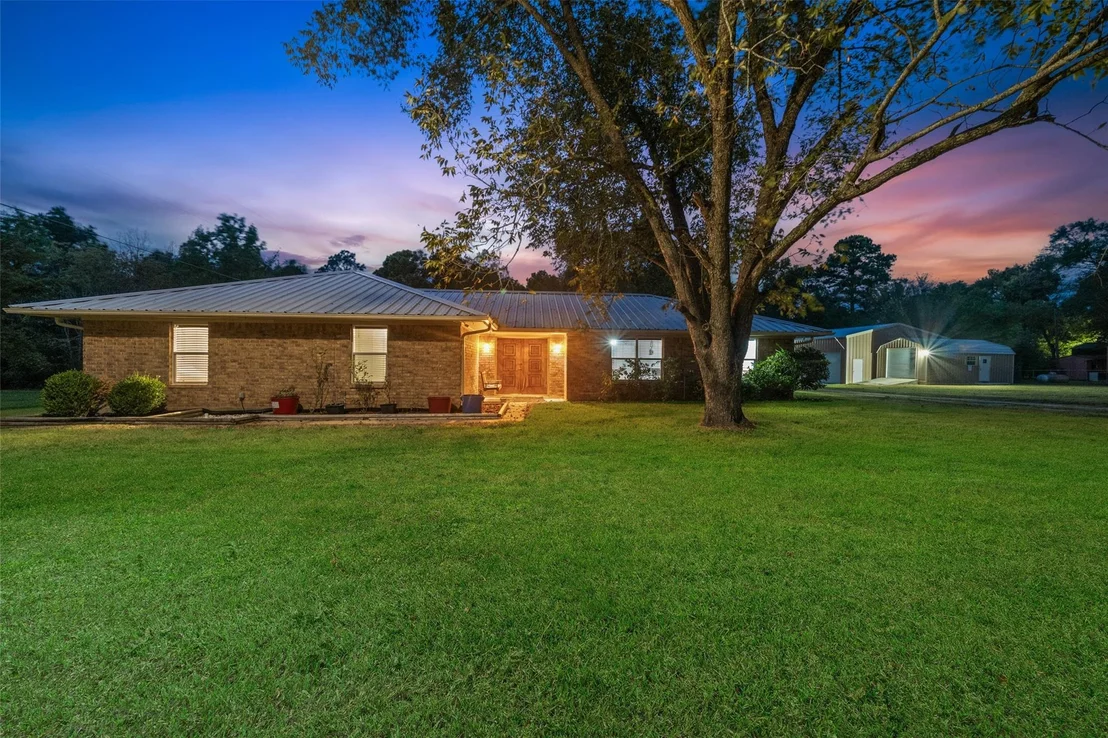 Photo of 242 Magnolia Drive