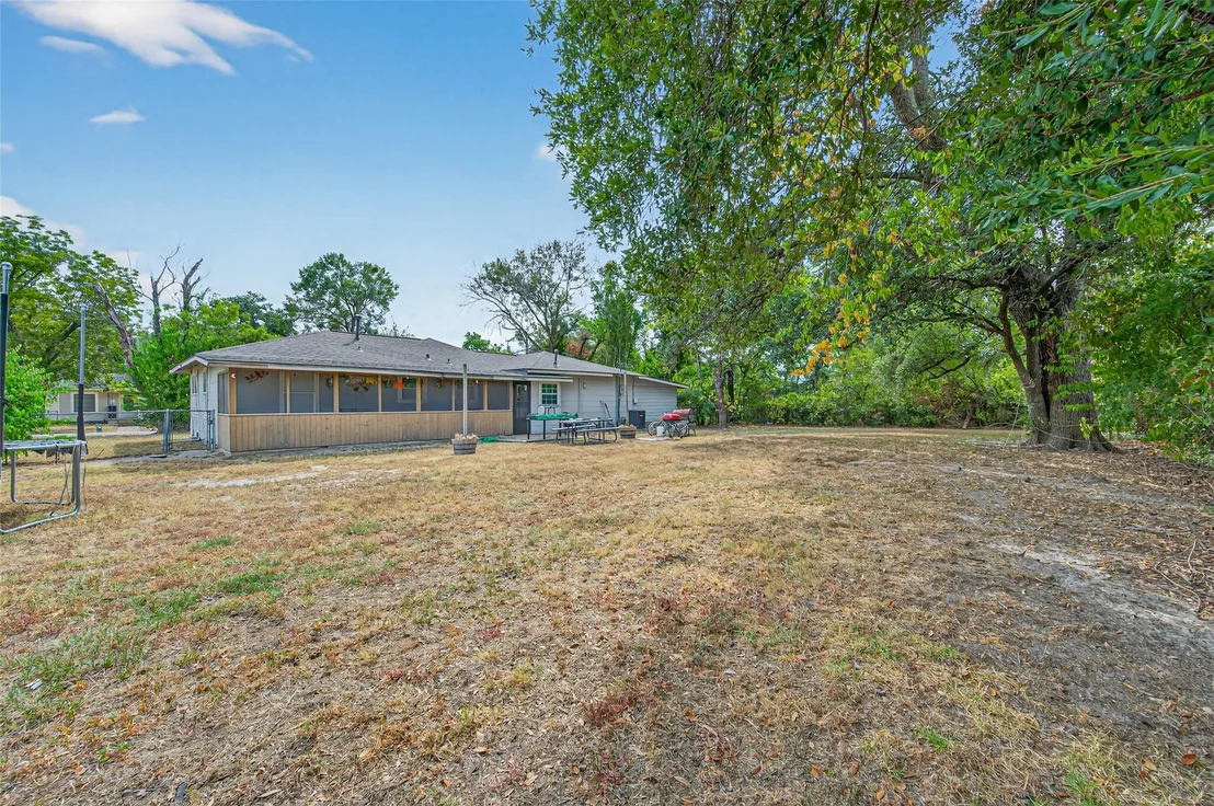 Photo of 702 Churchill Drive