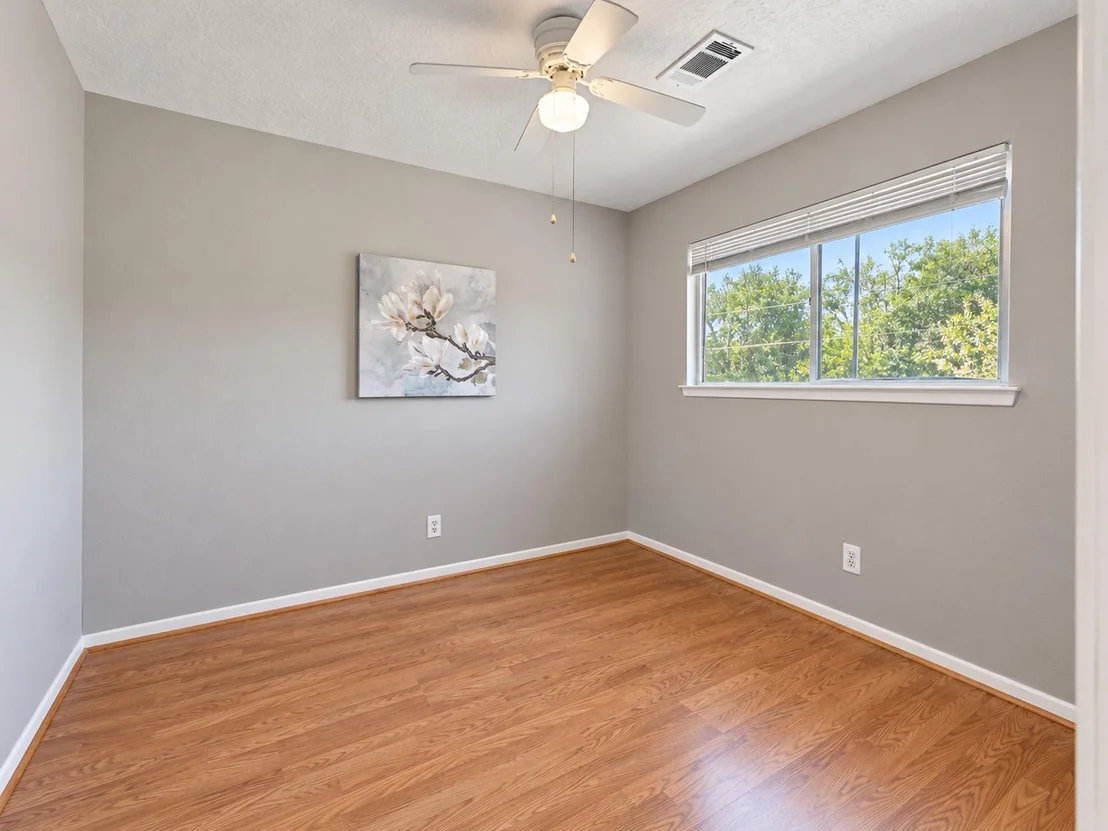 Photo of 3107 Edgewood Drive