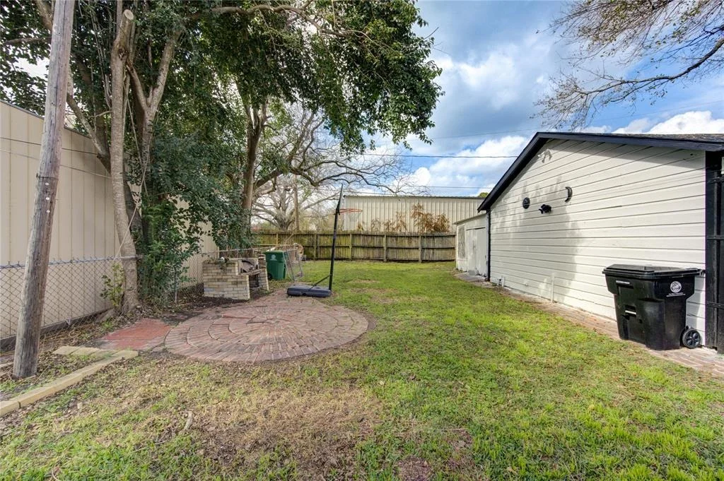 Photo of 8243 Barkley Street