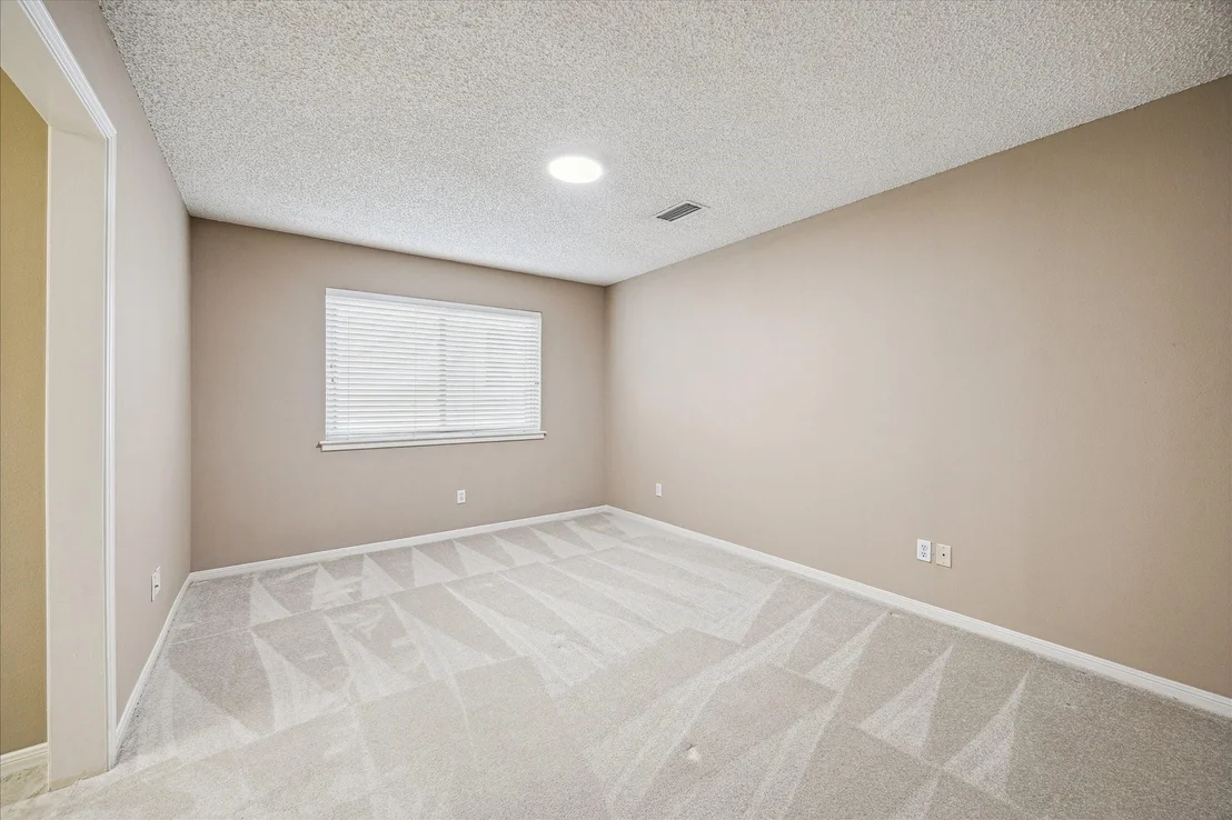 Photo of 85 Crestwood Circle