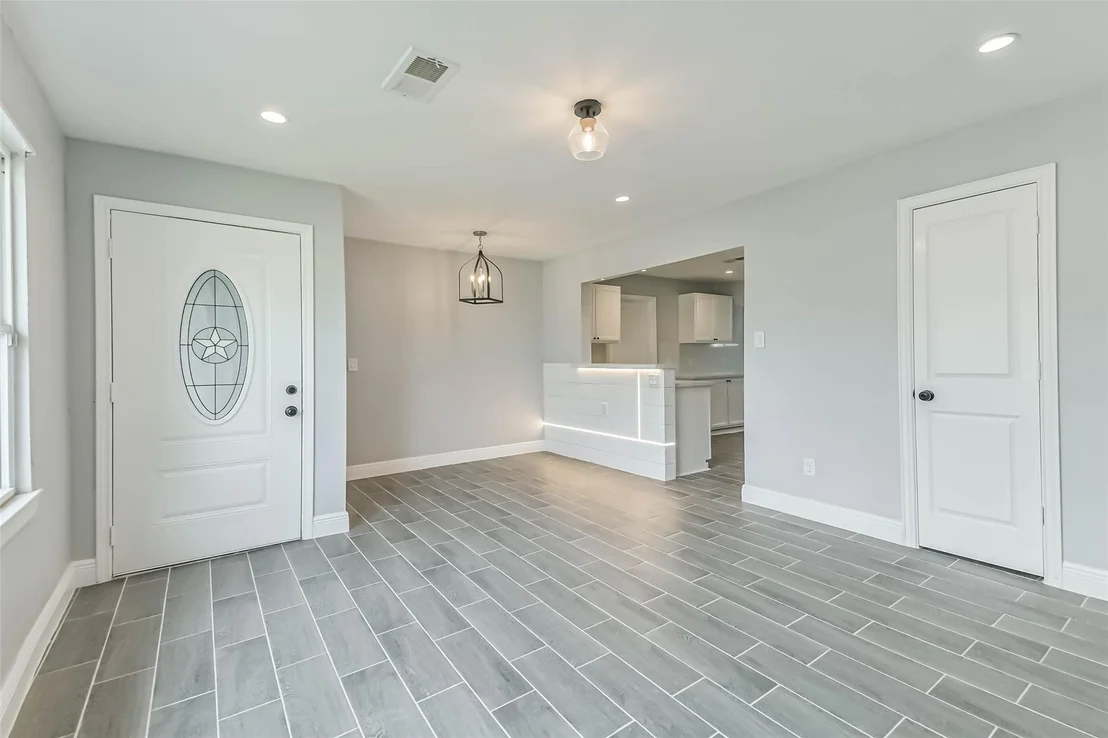 Photo of 8711 Othello Street