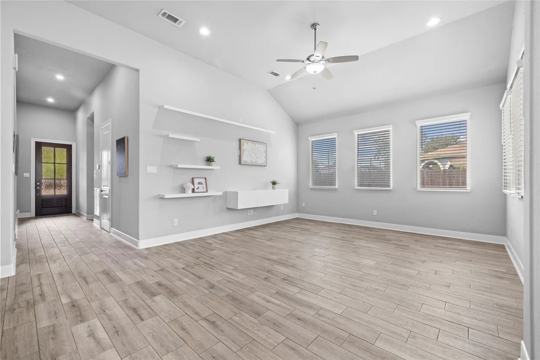 Photo of 8938 Intervale Street