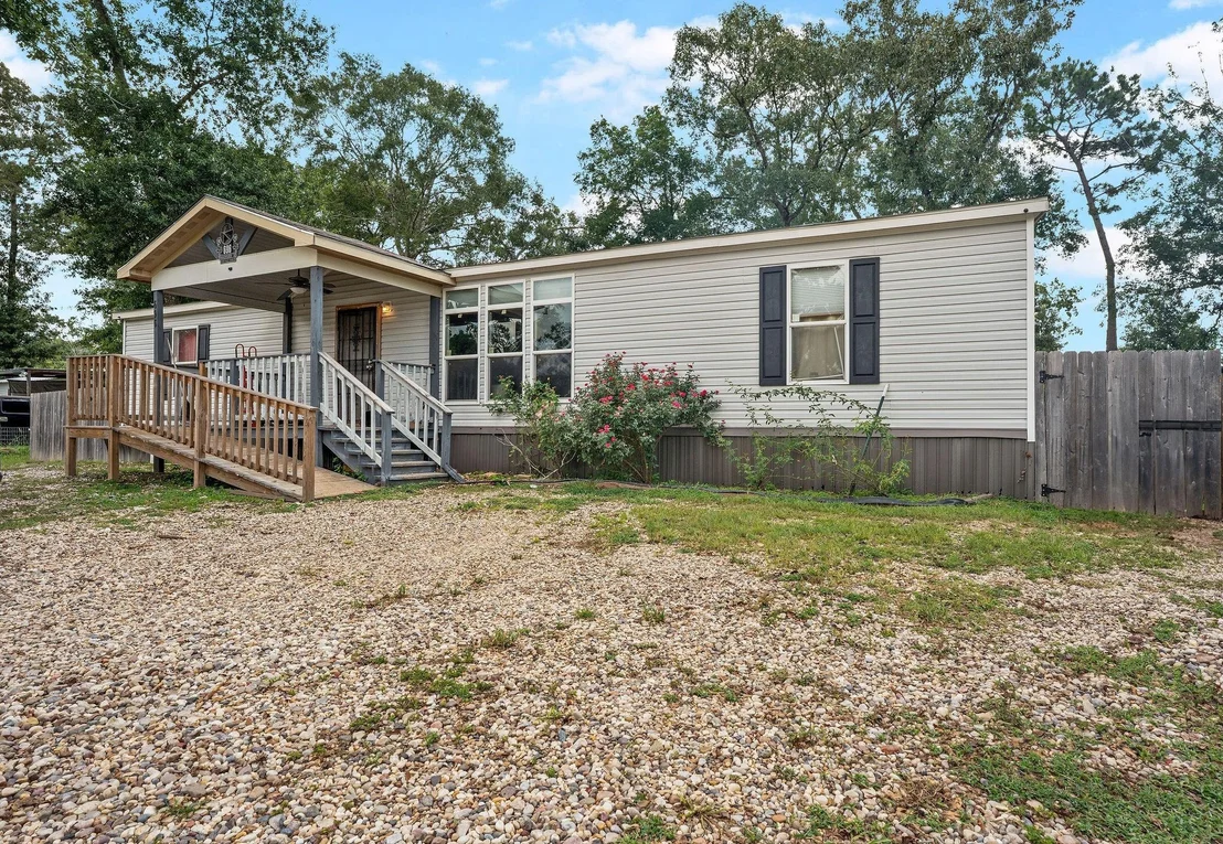 Photo of 696 Bradford Street