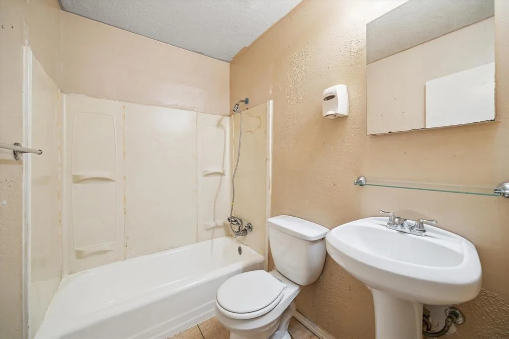 Photo of 5433 Westbrook Road