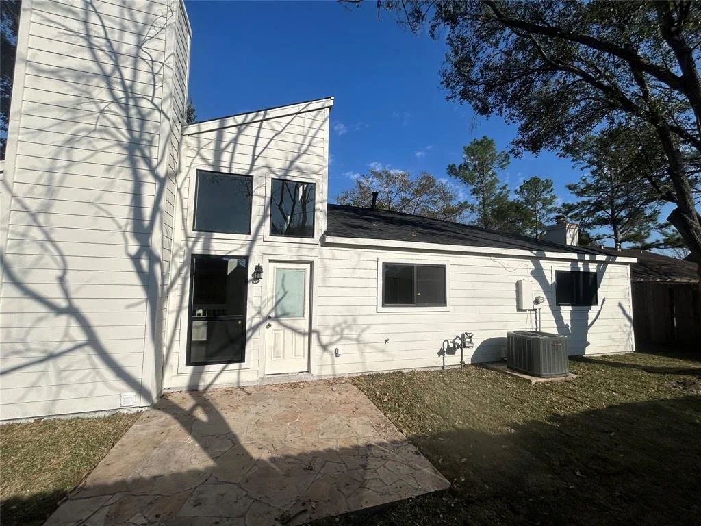 Photo of 6119 Fuller Street