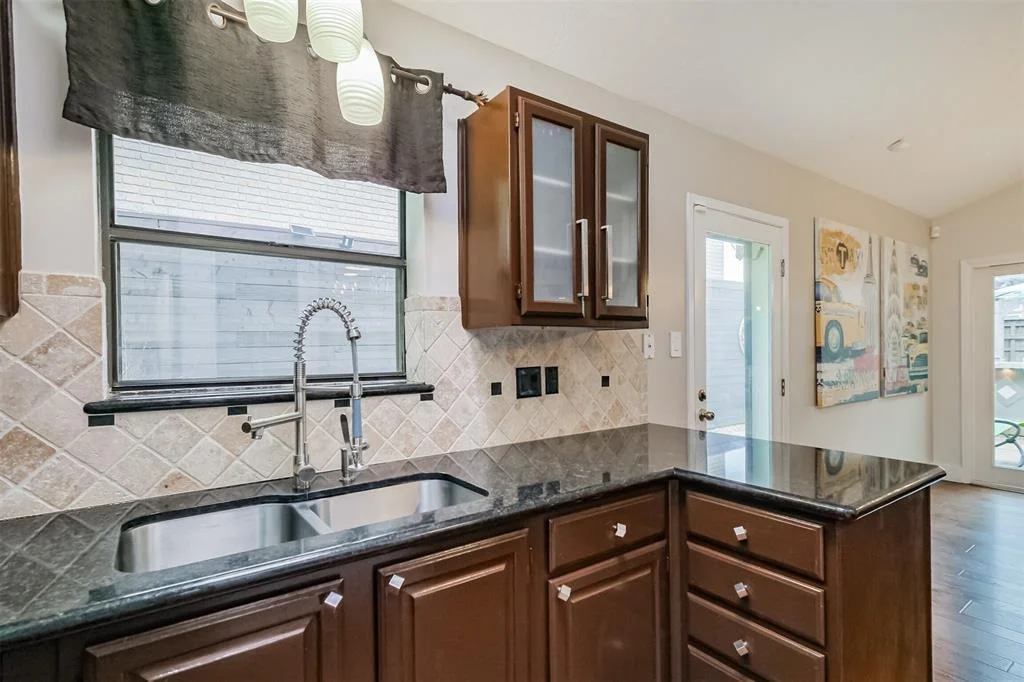 Photo of 946 Enclave Parkway