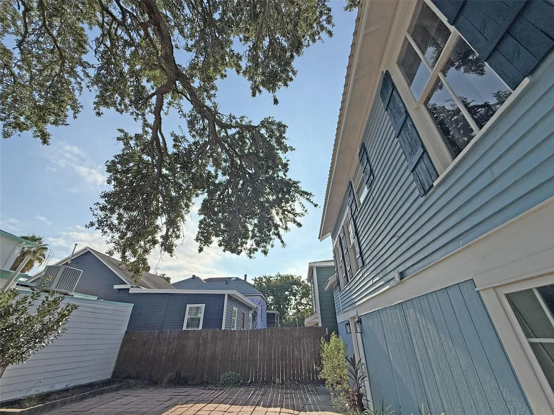 Photo of 1415 Moody Avenue