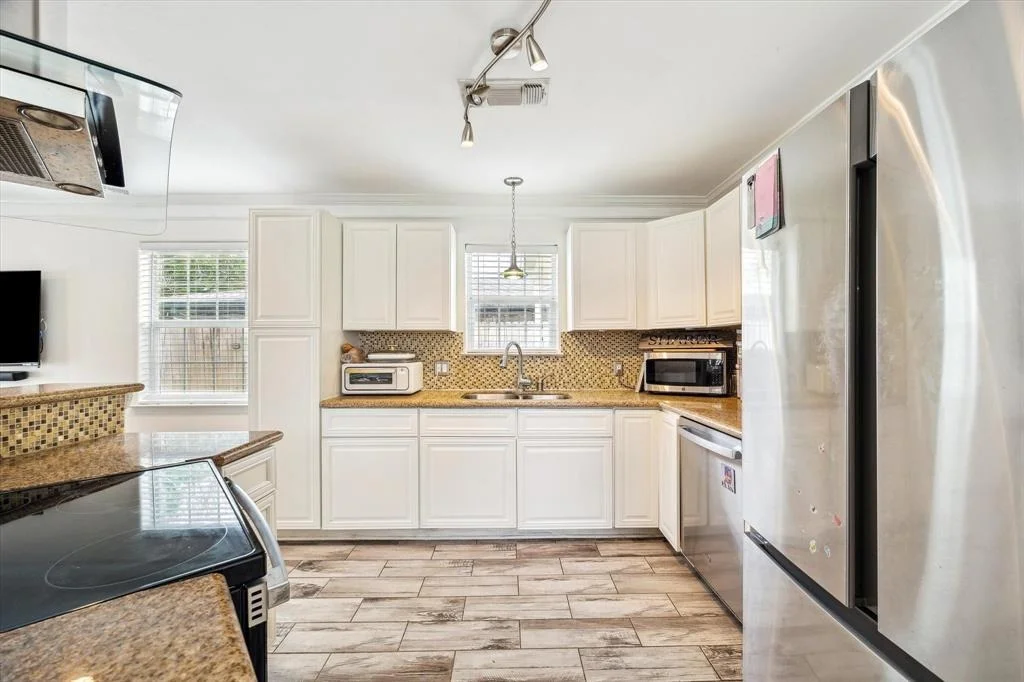 Photo of 3910 Dolphin Lane
