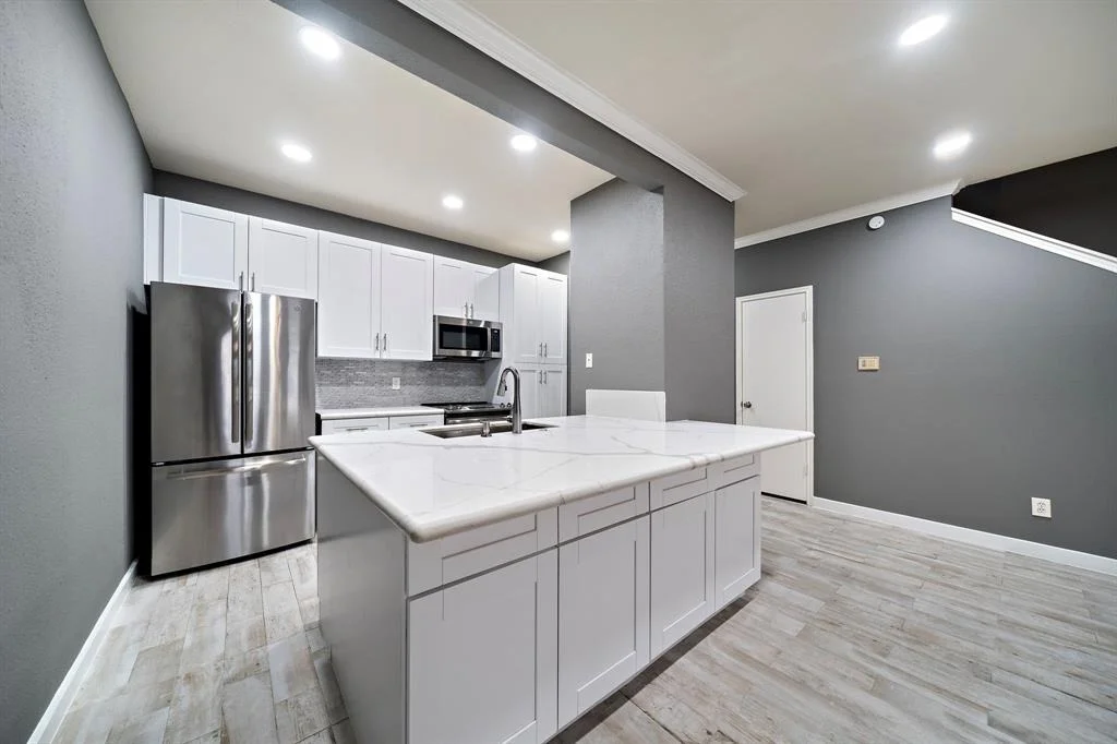 Photo of Unit 207 at 3780 Tanglewilde Street