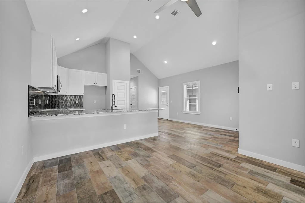 Photo of 16877 W Hammon