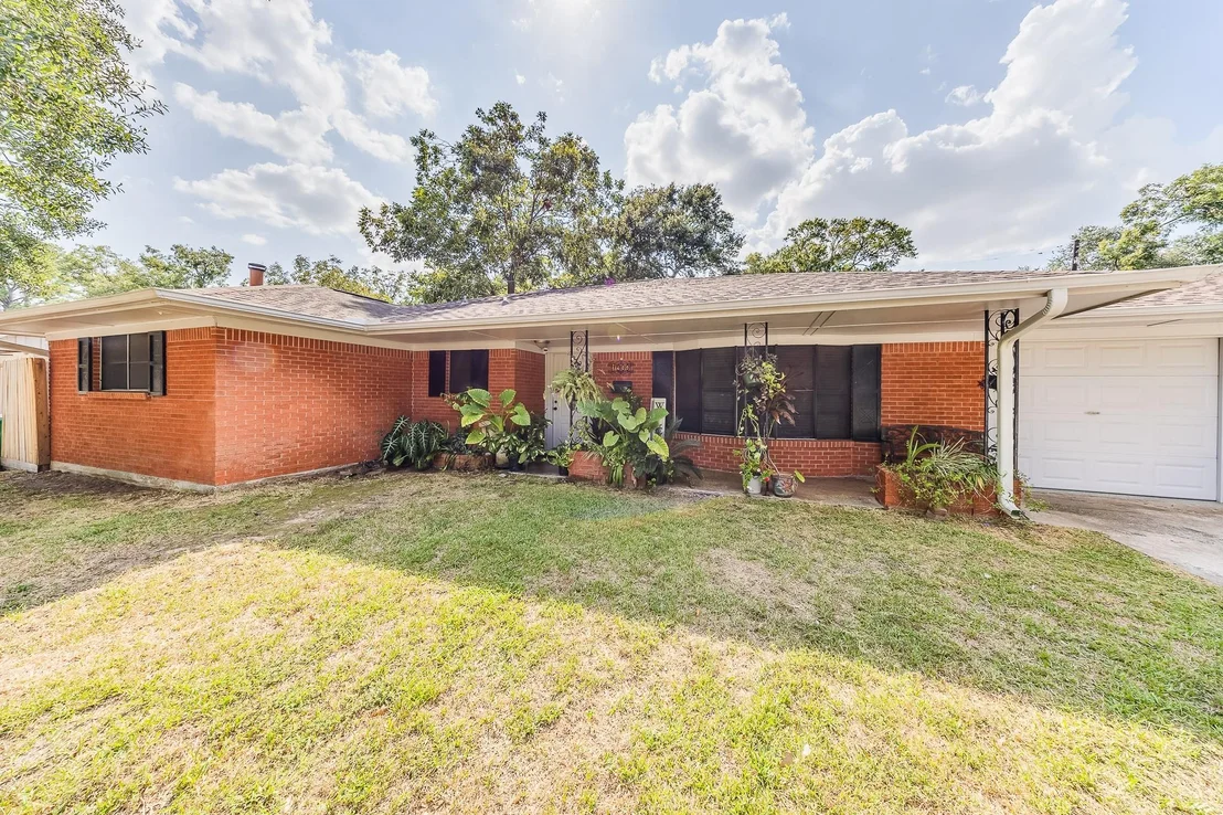 Photo of 1900 Clayton Drive