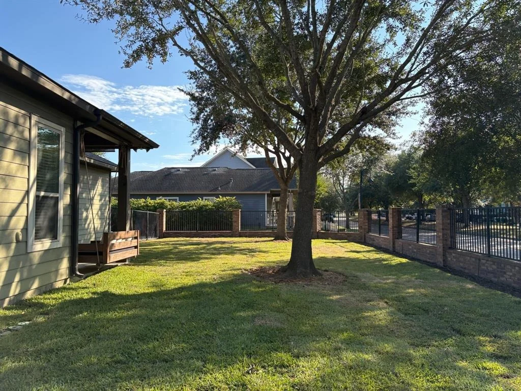 Photo of 18319 Holts Landing Drive
