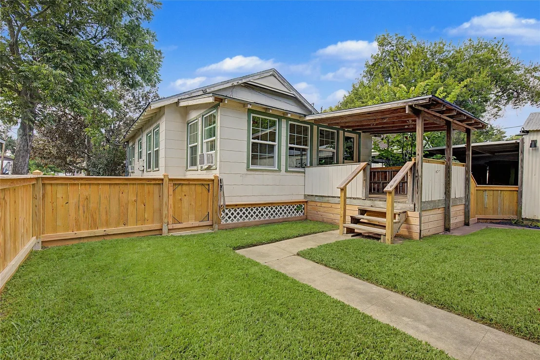 Photo of 304 Foster Street