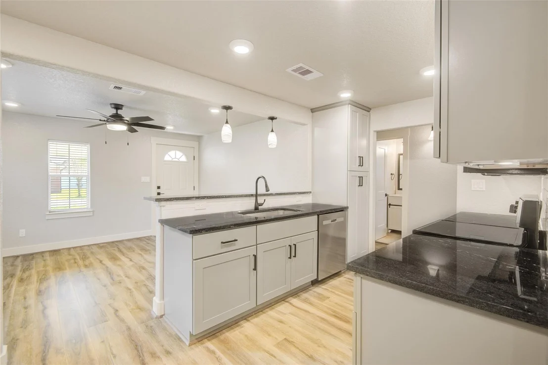 Photo of 214 2nd Street