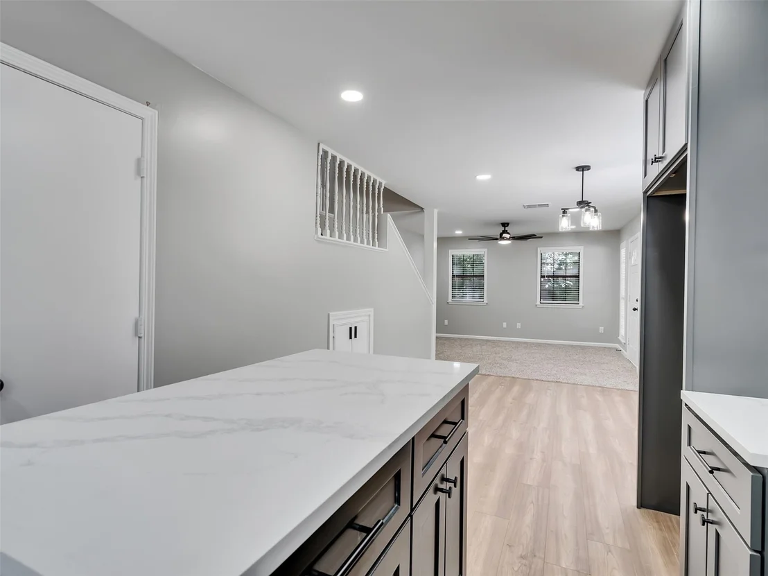 Photo of 351 White Oak Drive