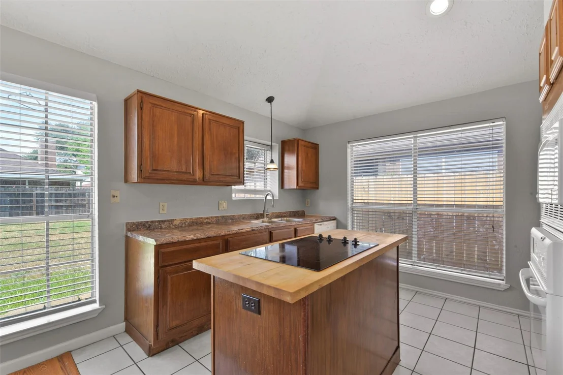 Photo of 16914 Applecross Lane