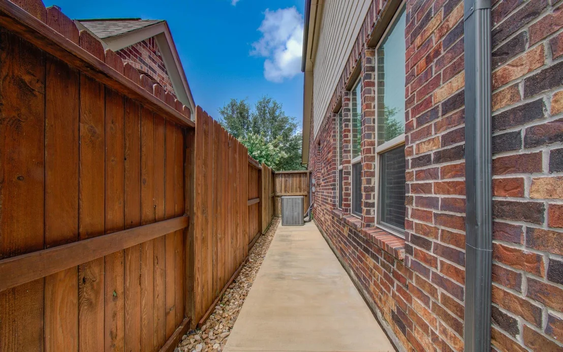 Photo of 10506 Hartfield Bluff Lane