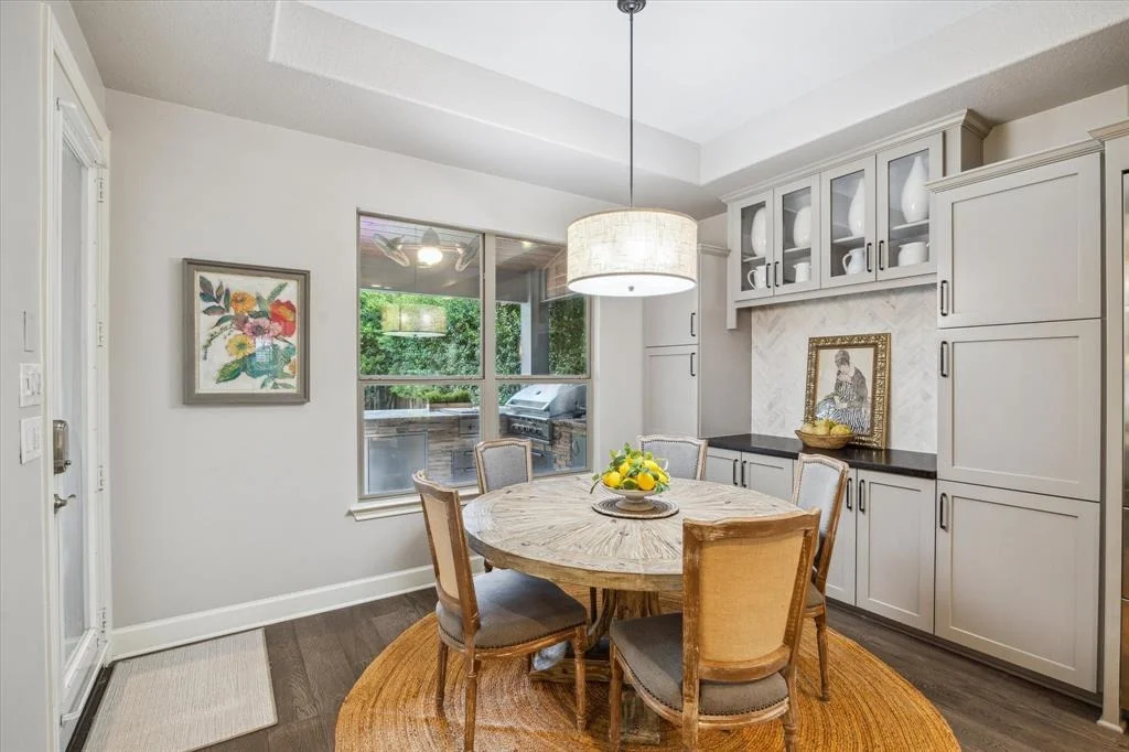 Photo of 63 E Beckonvale Circle