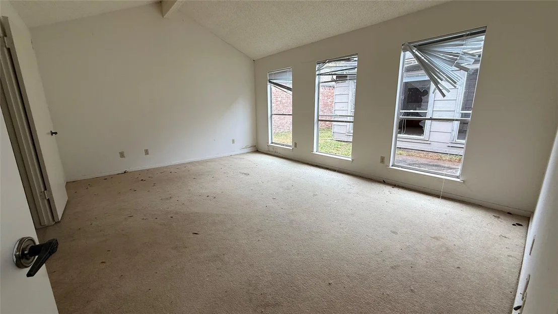 Photo of 4227 Willow Beach Drive