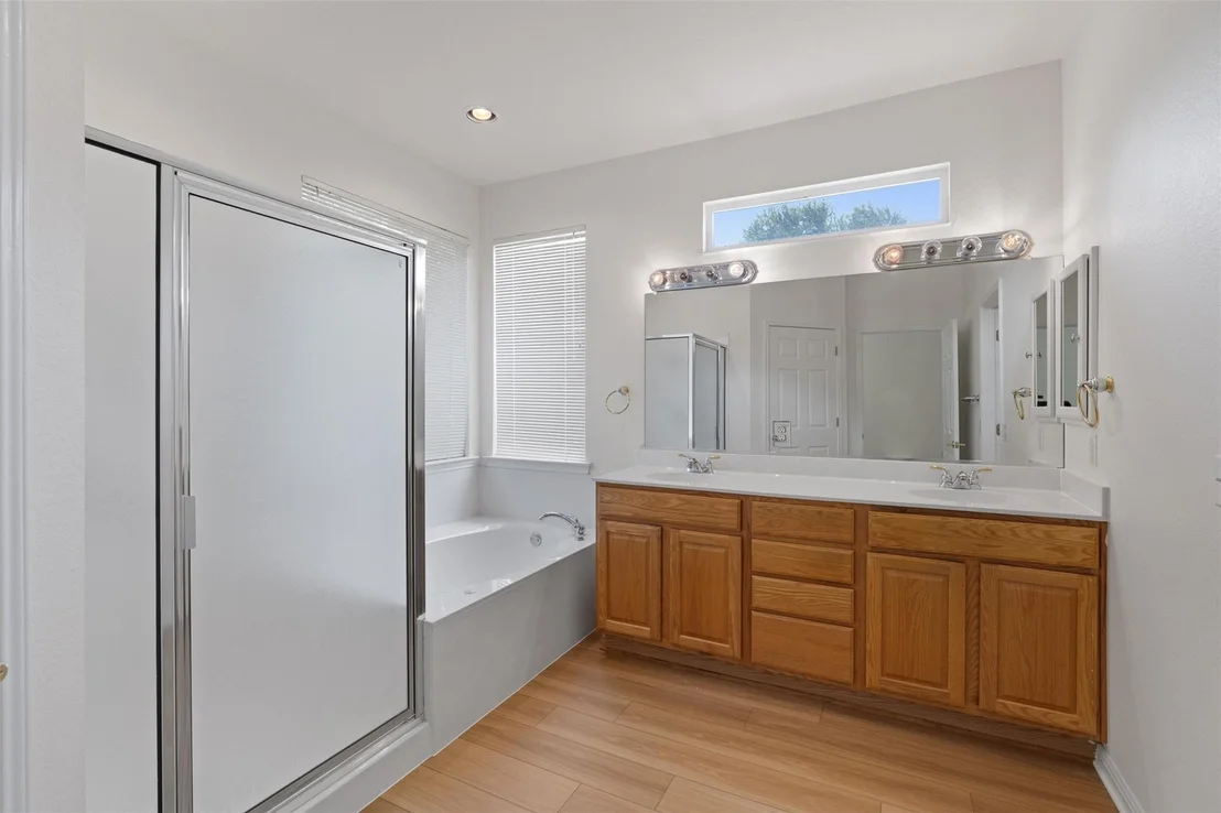 Photo of 103 Brooks Circle