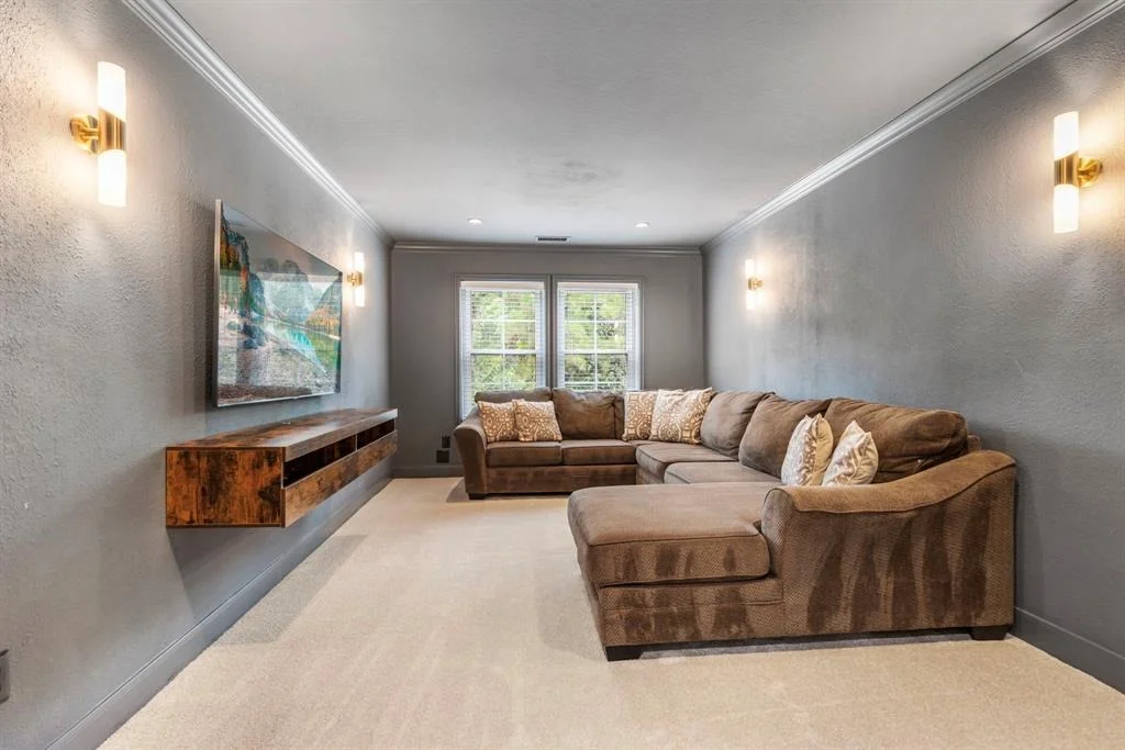 Photo of 55 N Altwood Circle
