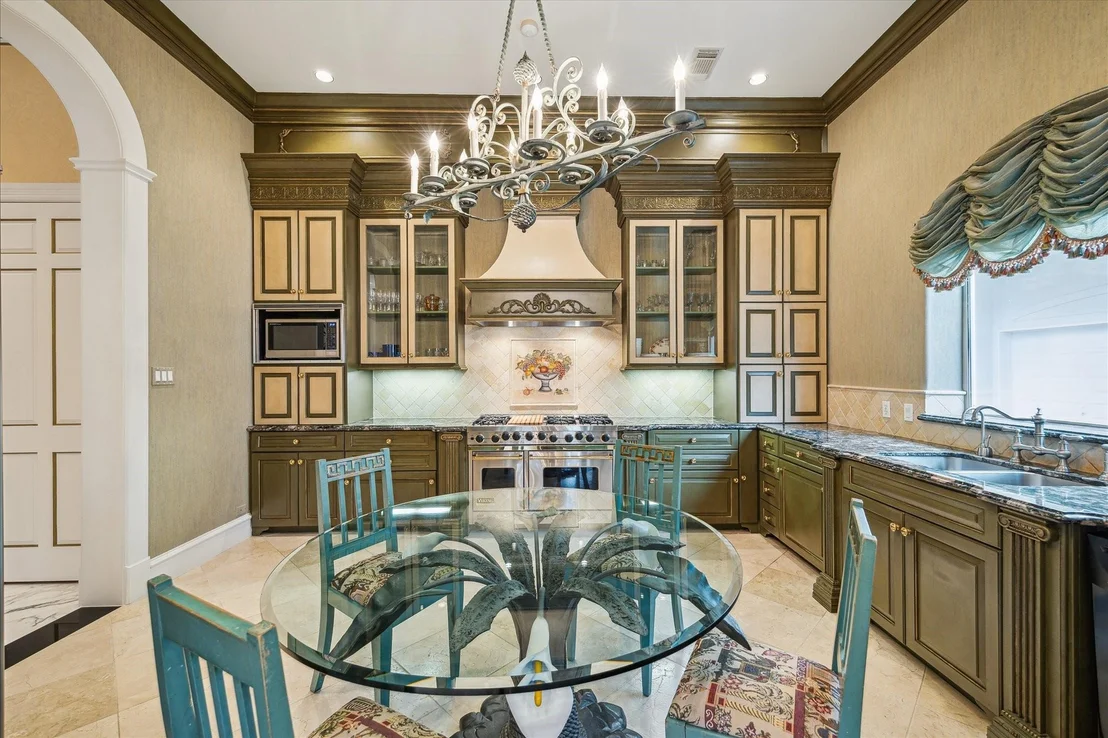 Photo of 33 W Oak Drive