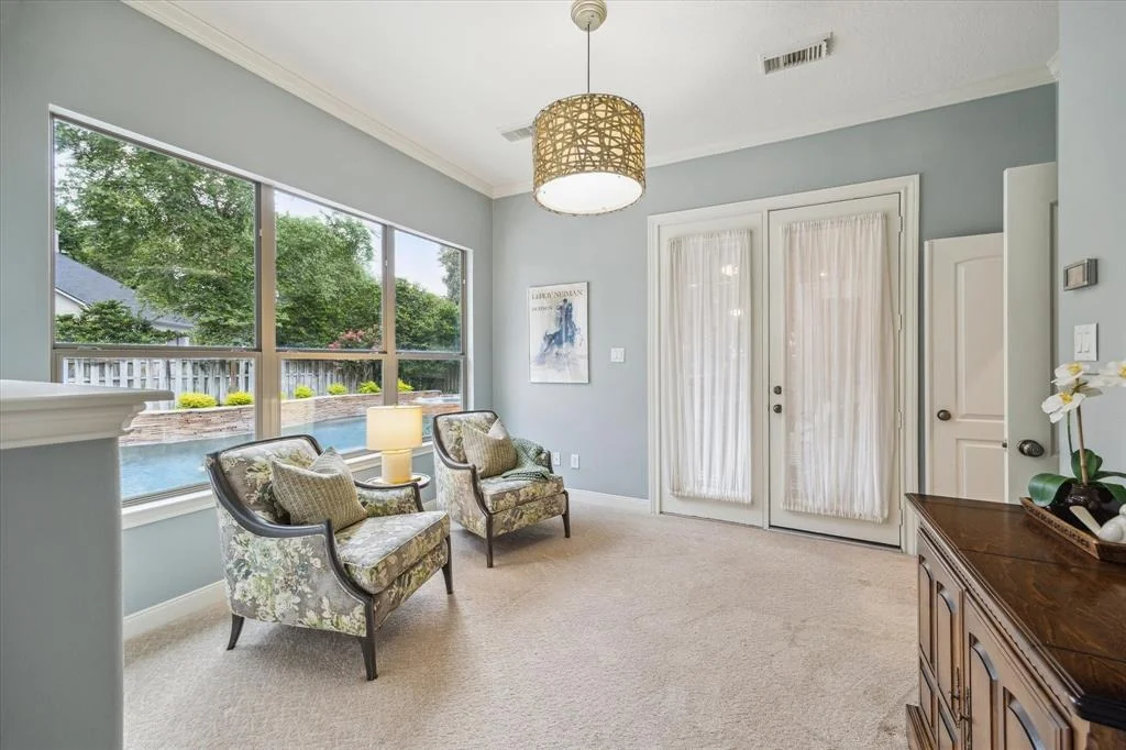 Photo of 63 E Beckonvale Circle