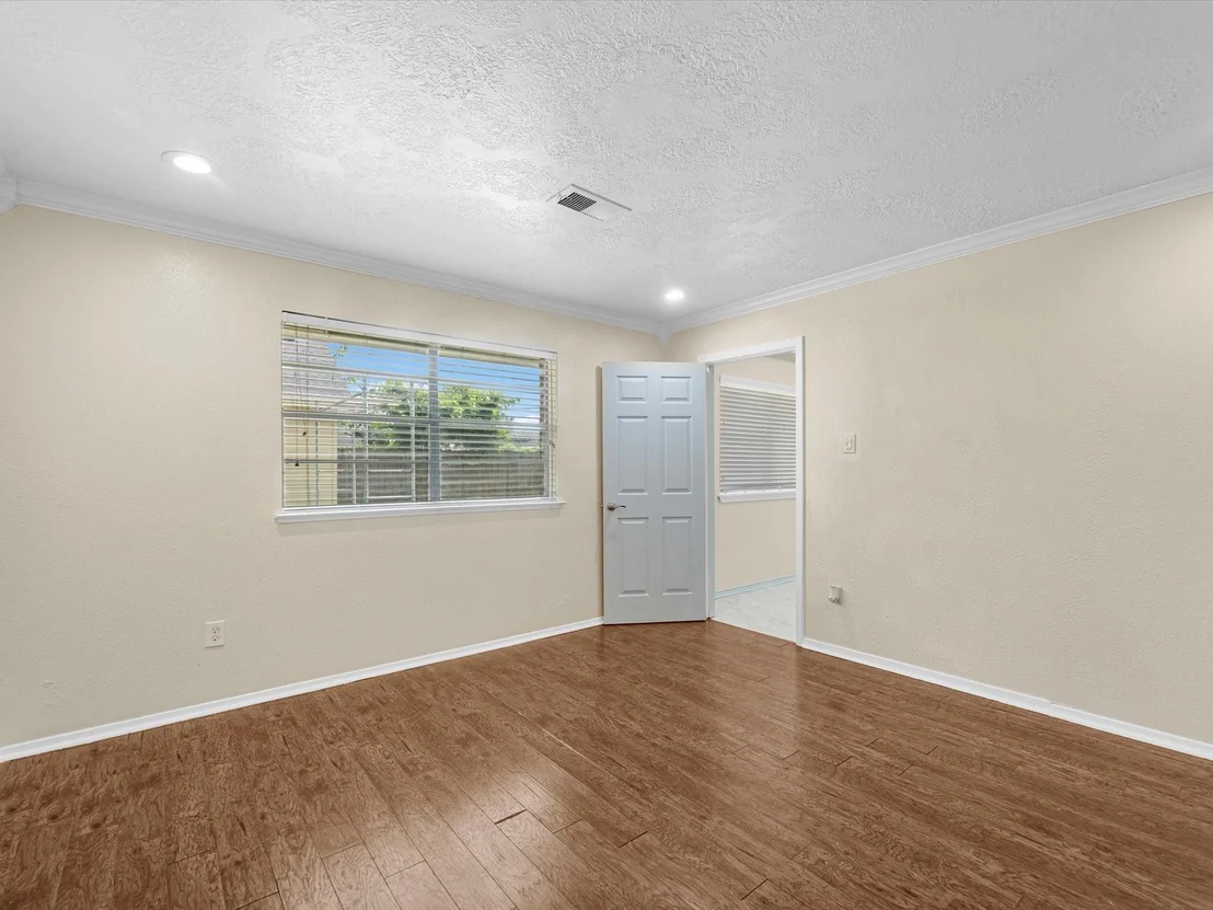 Photo of 13931 Roundstone Lane