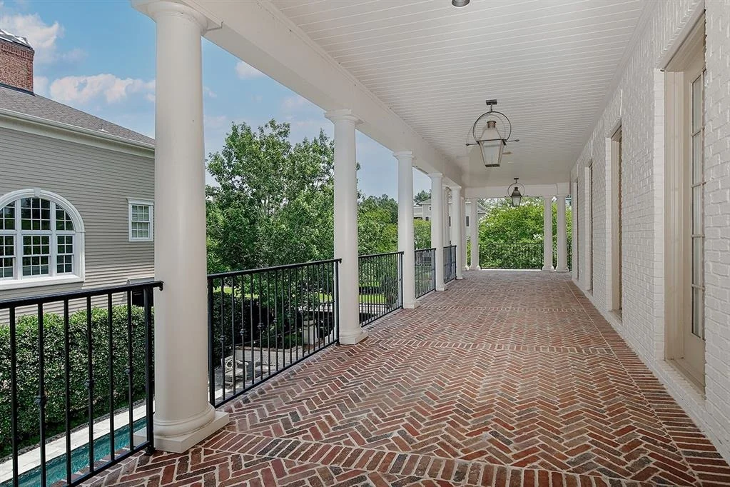 Photo of 46 E Bay Boulevard