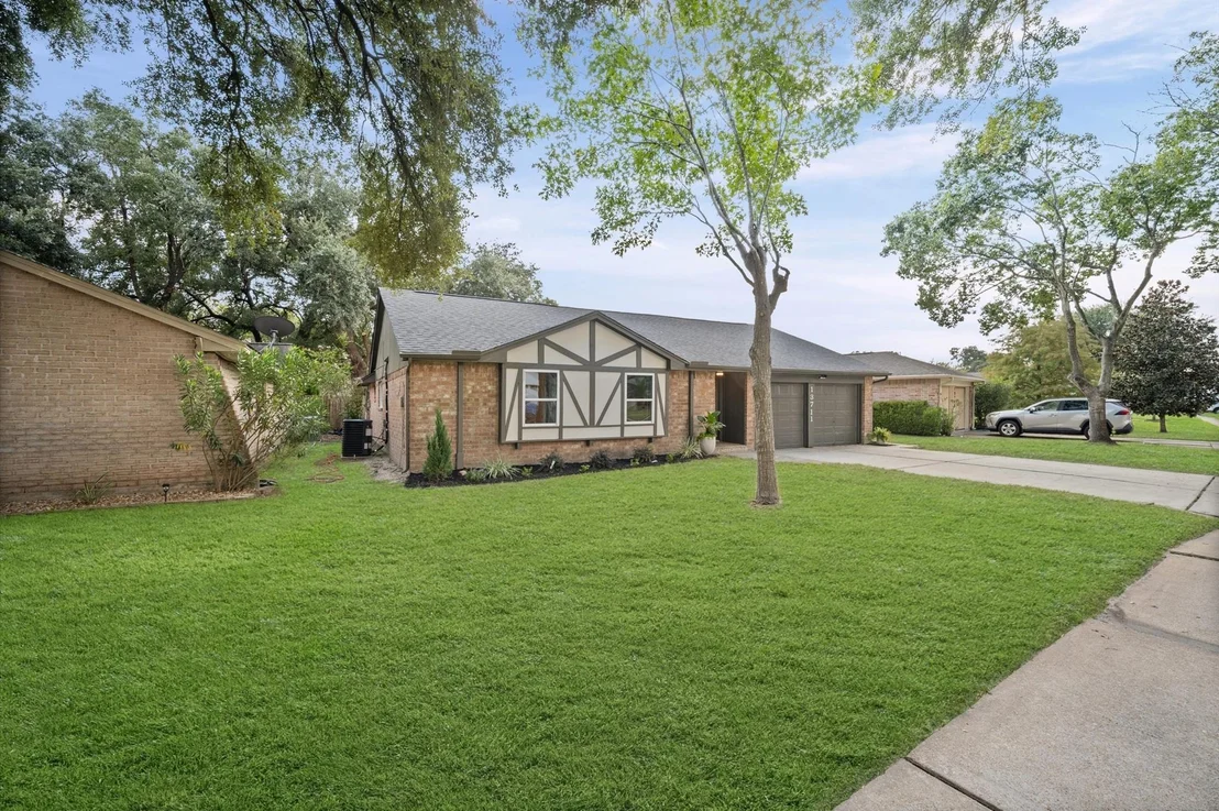 Photo of 13711 Cologne Drive