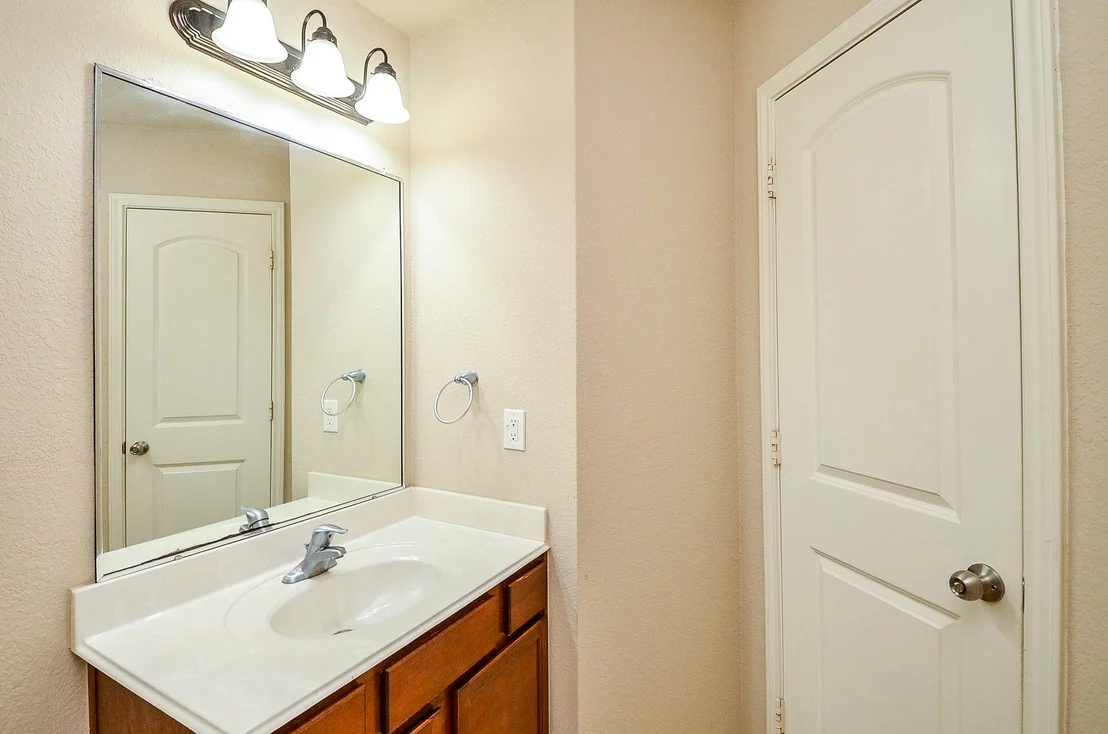 Photo of 2927 Empire Oaks Lane
