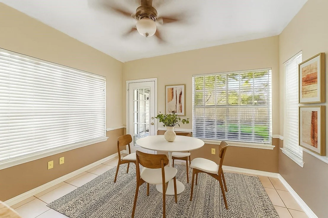 Photo of 15914 Meadowside Drive