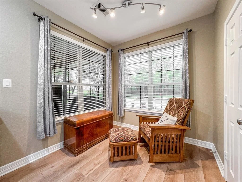 Photo of 15229 Cedar Street