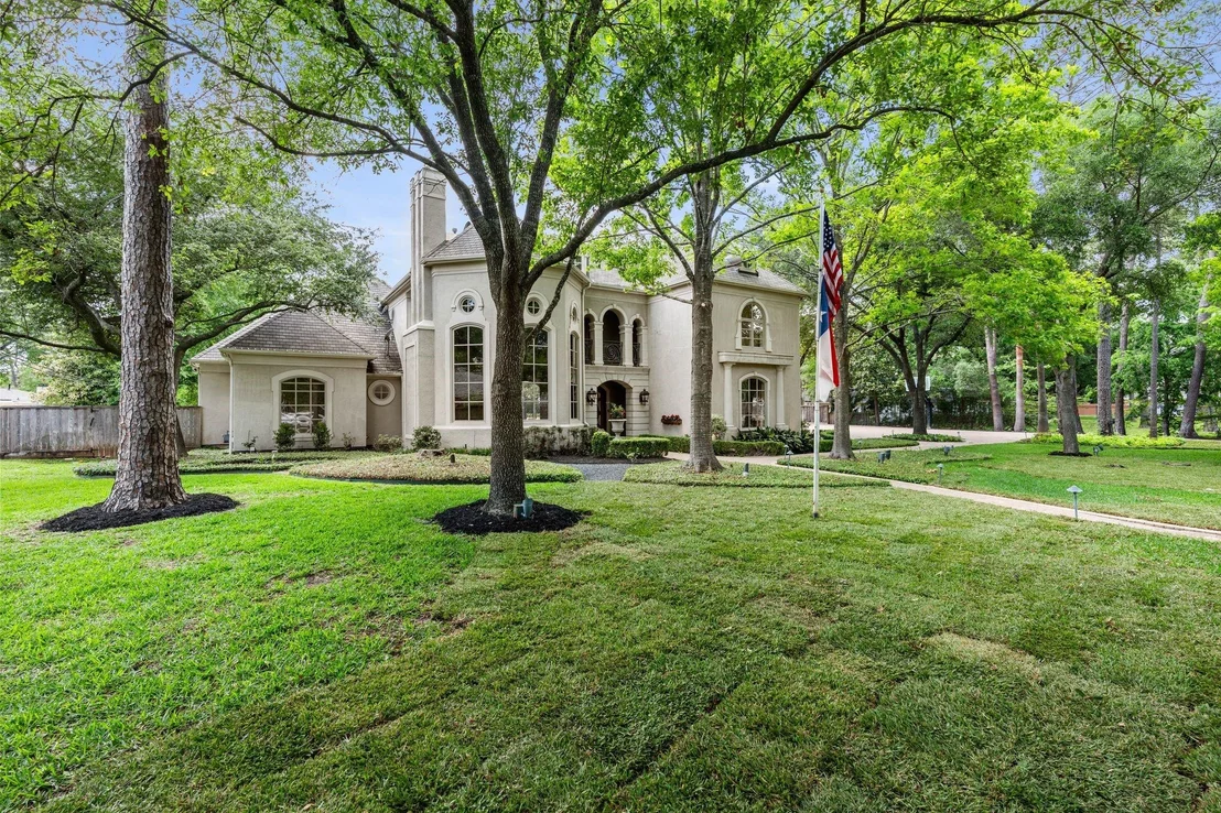 Photo of 835 Echo Lane