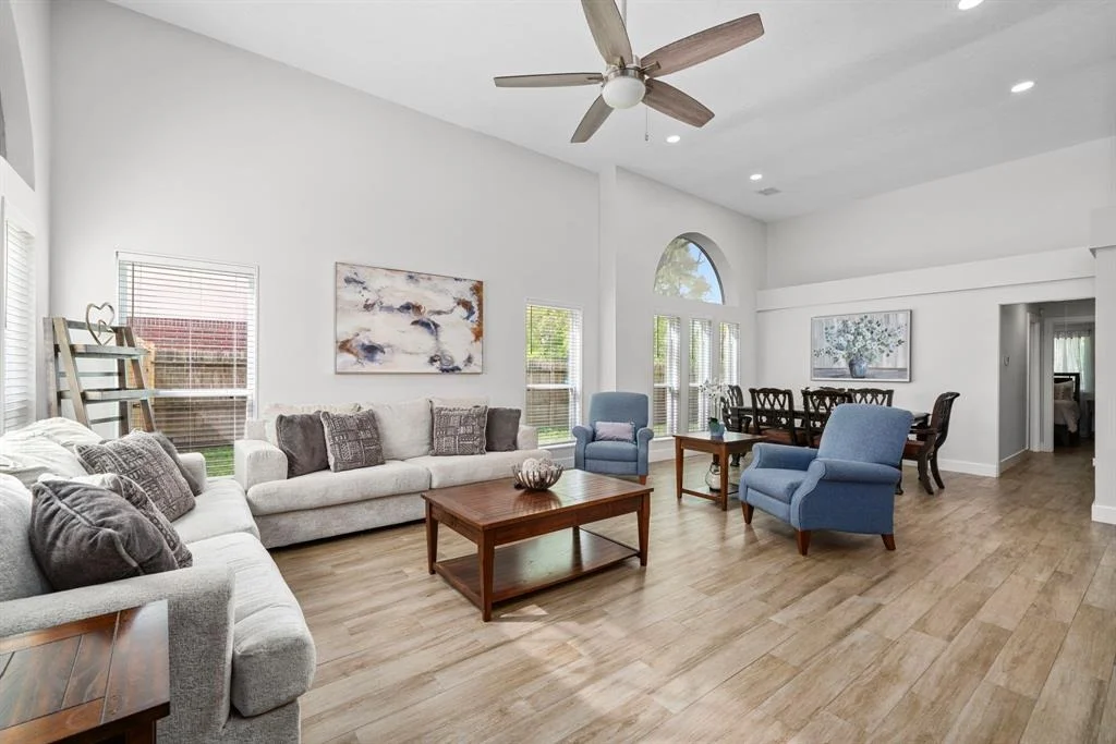 Photo of 506 Rivergrove Drive