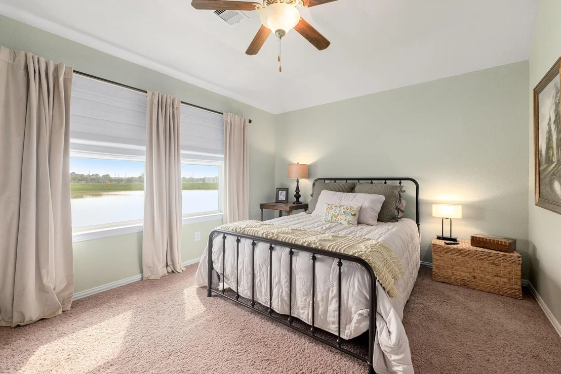 Photo of 2303 Crescent Water