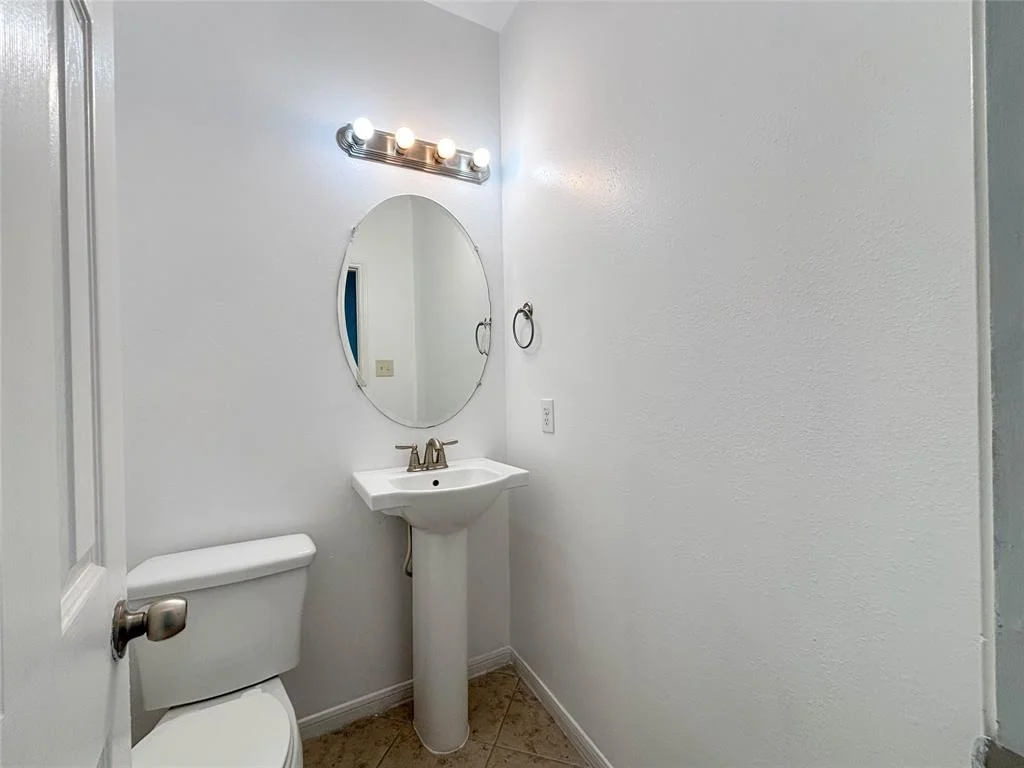 Photo of 2827 Defoe Drive