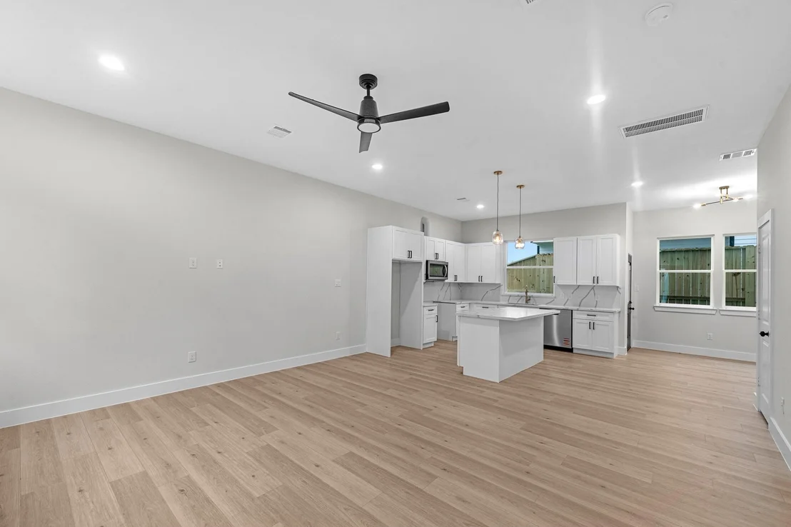 Photo of 2347 Knoblock
