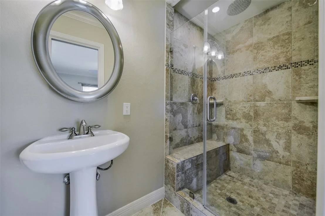 Photo of 1423 Thornton Road