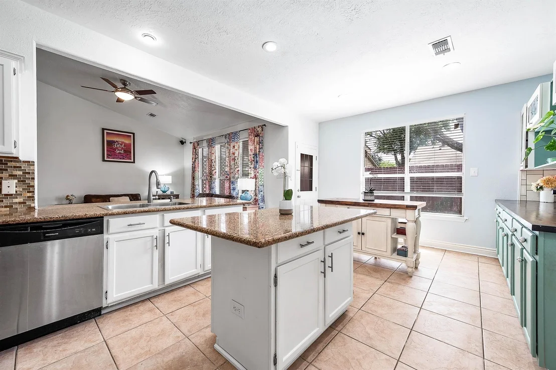 Photo of 1311 Shadow Mountain Drive