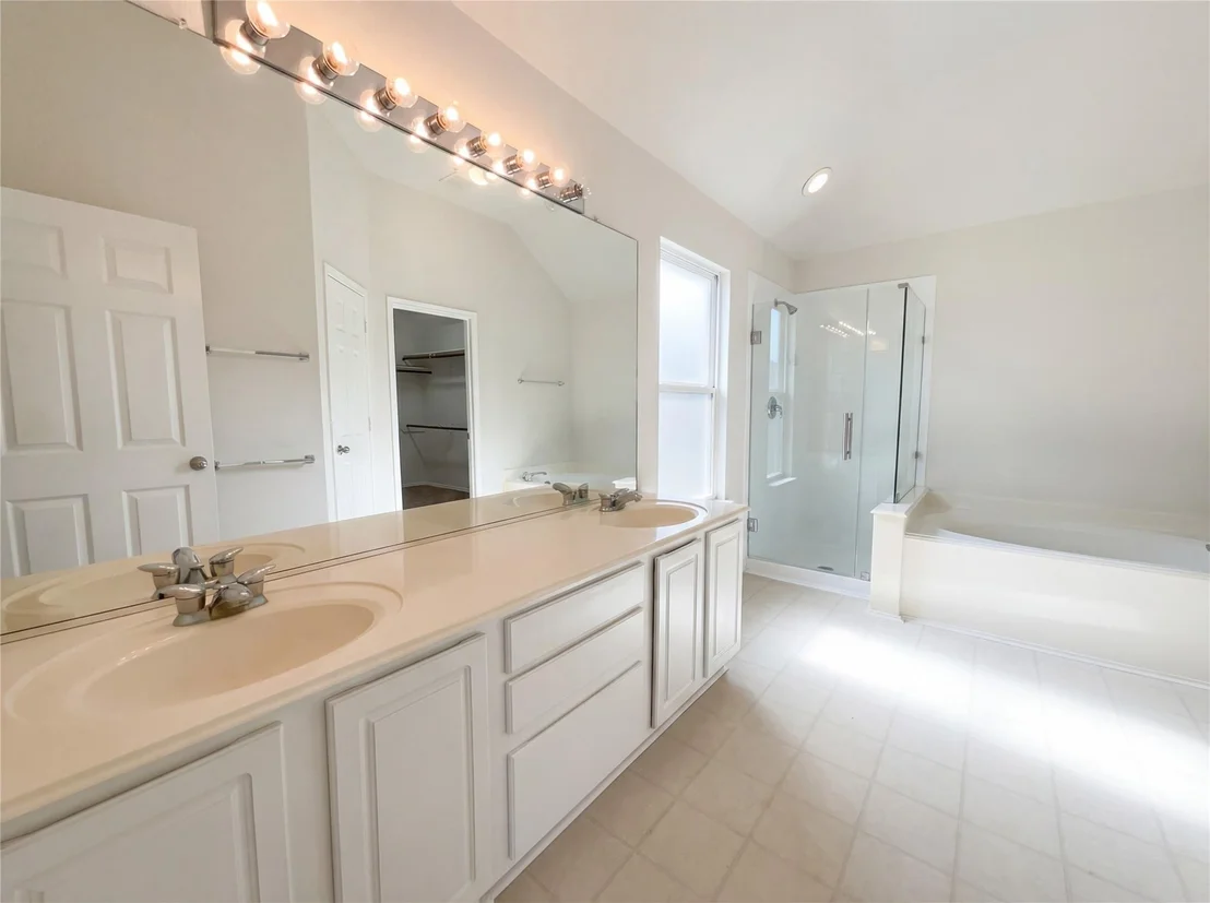 Photo of 11919 Leaf Oak Drive