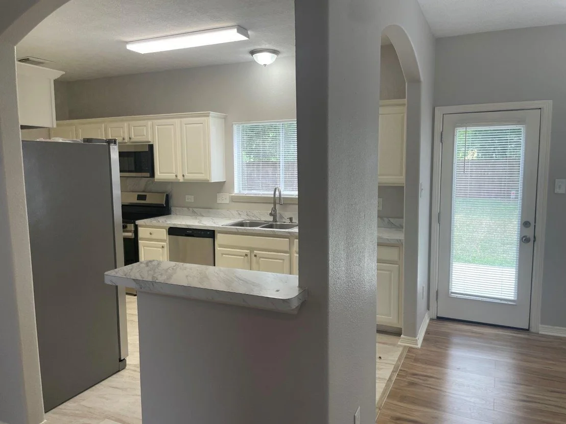 Photo of 5331 Rivergate Drive