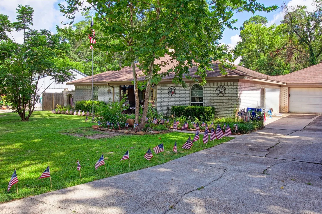 Photo of 2549 River Ridge