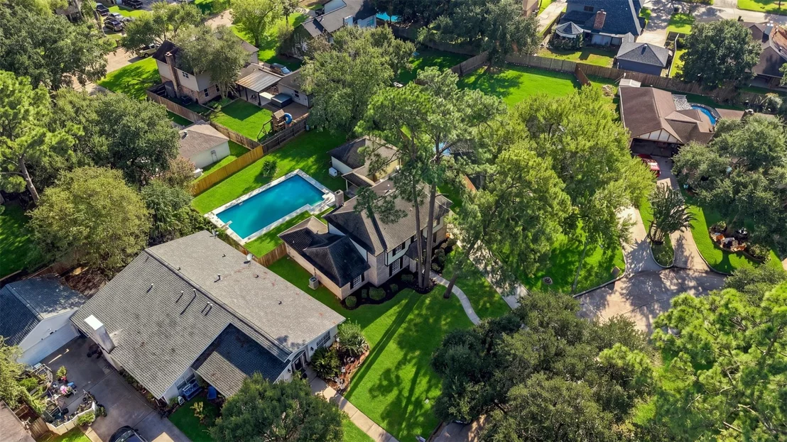 Photo of 8119 Pine Green Lane