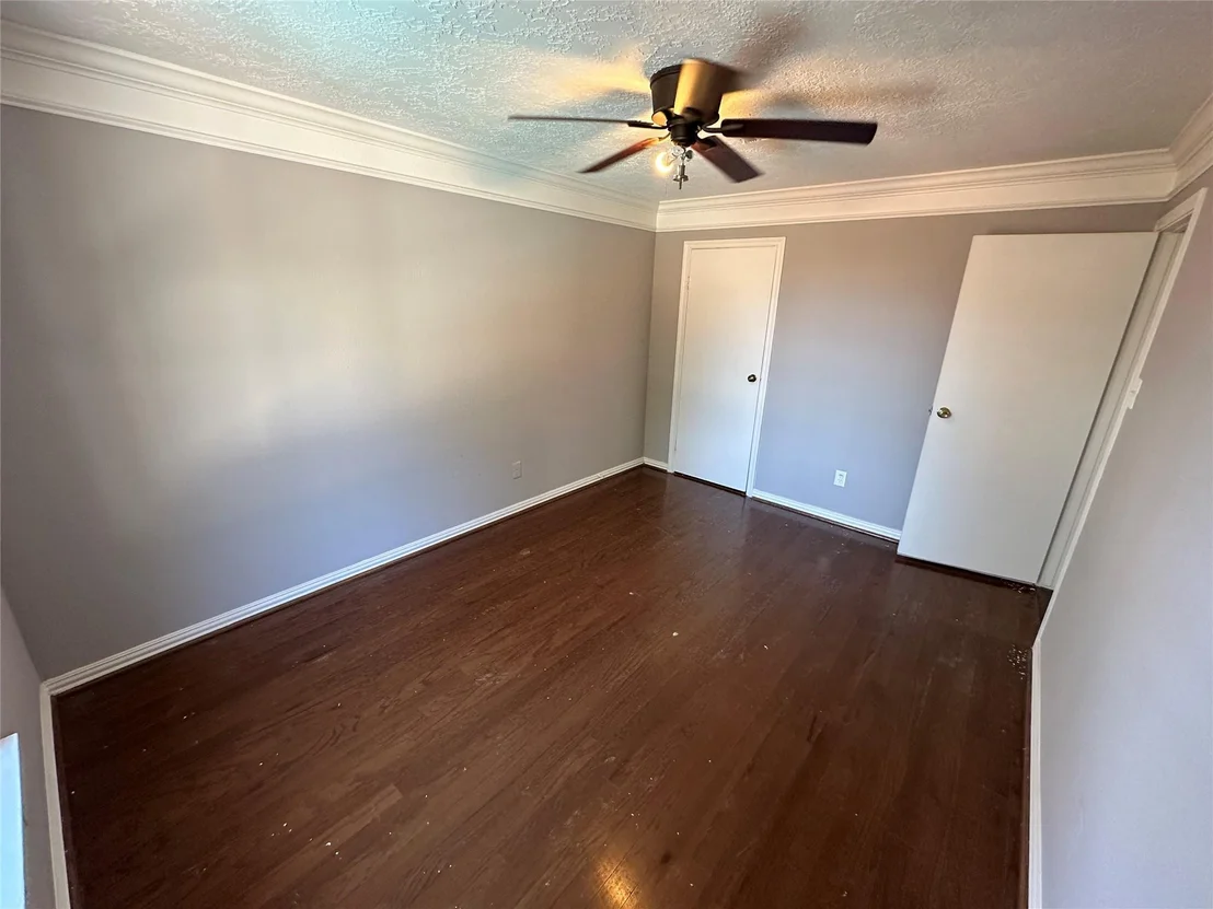 Photo of 8326 Clover Garden