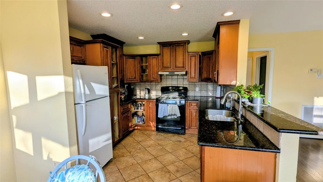 Photo of 4413 N Heron Drive
