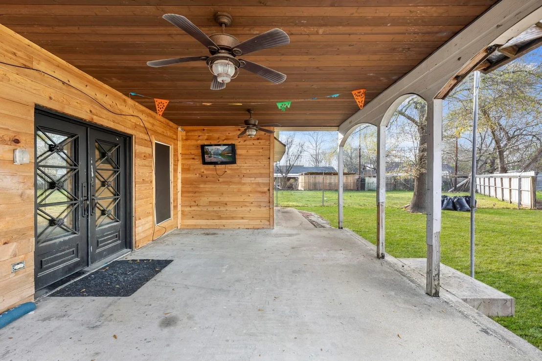 Photo of 618 Mosher Lane